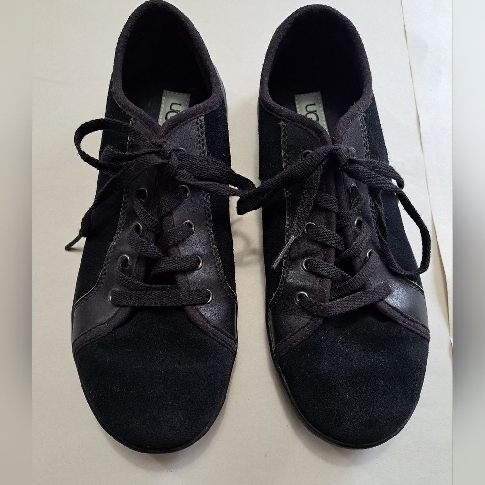 UGG Black Suede Tennis Shoes   Size 6